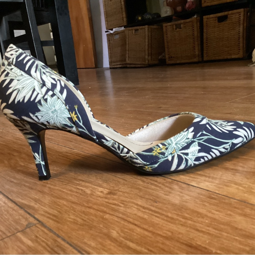 Women’s Life Stride Spring Floral Patterned 3” High Heel Shoes Sz 11 M Navy Wht